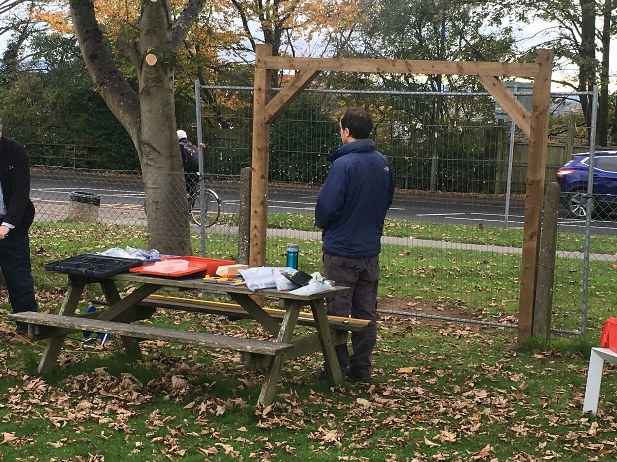 December and the Men in Sheds are back to erect the new Gate